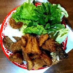 เมี่ยงปลาทอด