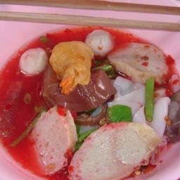 เส้นใหญ่เย็นตาโฟ