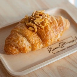 Caramel Croissant