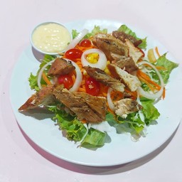สลัดไก่ย่าง