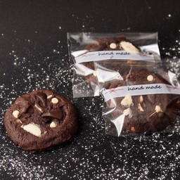 TRIPLE CHOCOLATE CHEWY COOKIE