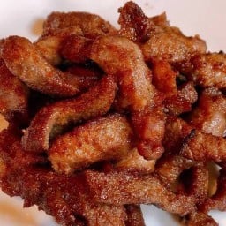 นายเจมส์หมูทอดคลุกซอส นวลจันทร์