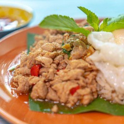 ข้าวกระเพราไก่Spure