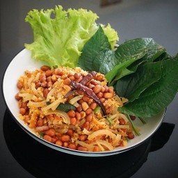 ยำแหนมข้าวทอดคุณแม่  บางบัวทอง