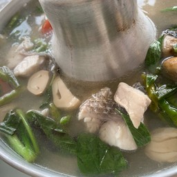 ปลากะพงชิ้นต้มยำน้ำใส