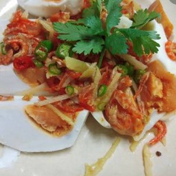 ยำไข่เค็มกุ้งแห้ง