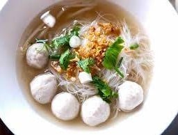 ก๋วยเตี๋ยวลูกชิ้นหมู น้ำใส
