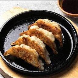 Pan-fried Tonchin Gyoza