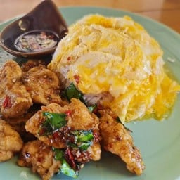 ข้าวปลาผัดพริกสด