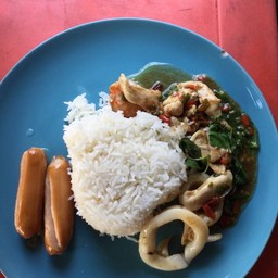 กะเพราราดข้าว