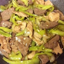 ข้าวผัดพริกอ่อนหมู+ตับ