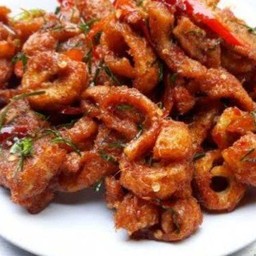 ข้าวราดกากหมูผัดผริกแกง