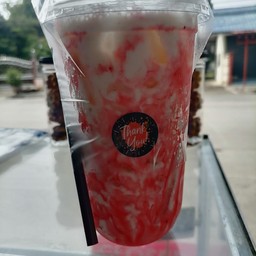 นมสดสตอเบอรี่