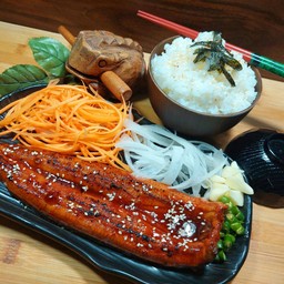 เซตข้าวปลาไหลโรมาจิย่าง 1ตัว พร้อมเครื่องเคียง