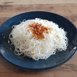 เส้นหมี่ลวก.