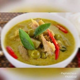 แกงเขียวหวานไก่ เปล่า