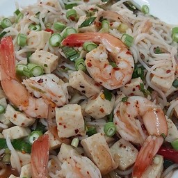 ยำขนมจีนหมูยอกุ้ง