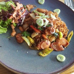 ผัดมาม่ารวม