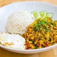 ข้าวหน้าคั่วกลิ้งไข่