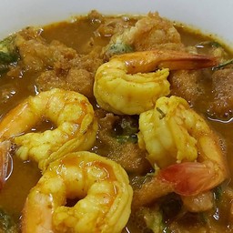 แกงส้มใต้ไข่ชะอมกุ้ง