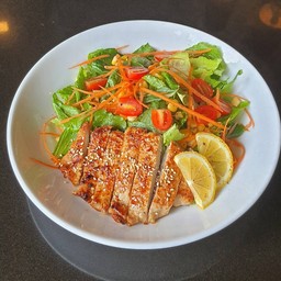 สลัดหมูย่างซีอิ๊วญี่ปุ่น(Japanese Grilled Pork Salad)