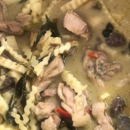 แกงเขียวหวานไก่ยอดมะพร้าว