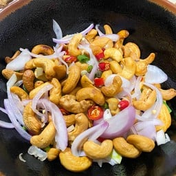 ยำเม็ดมะม่วงหิมพานต์