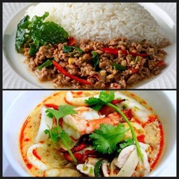 ข้าวกระเพราหมูสับ  ต้มยำรวมน้ำข้น