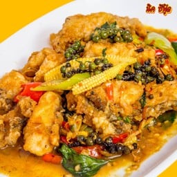 ผัดฉ่าเนื้อปลากระพง