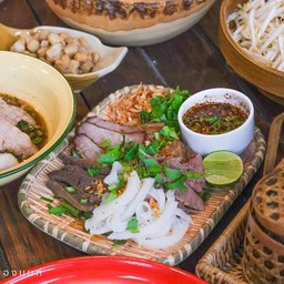 ลวกจิ้มเนื้อ