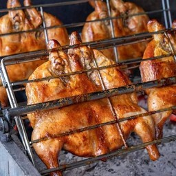 ไก่ย่างยางตลาดซิกเนเจอร์ครึ่งตัว รุ่นขนาดกลาง.. กรอบนอกนุ่มใน .