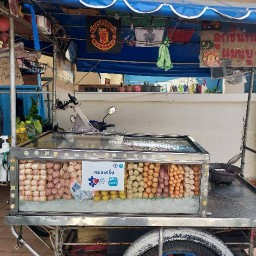 ลูกชิ้นทอดแมนยูฯ