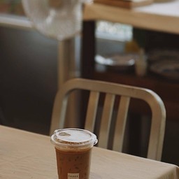Iced Vanilla Latte