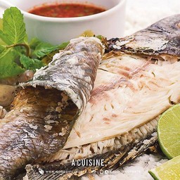 ปลาเผาไม่รวมชุดผัก กลาง