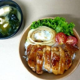 กะเพราถาดบ้านทวด จรัญสนิทวงศ์