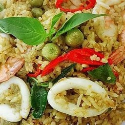 ข้าวผัดเขียวหวานไก่