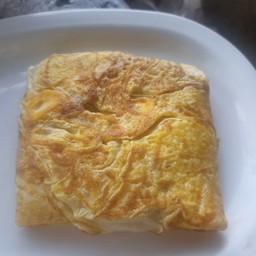 ไข่ยัดไส้ กับข้าว