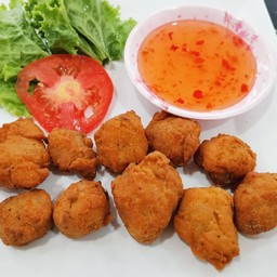 ไก่กลมทอด จิ้มสามรส 12 ชิ้น เจ