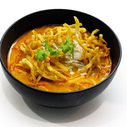 ราเมนเส้นสดข้าวซอยไก่