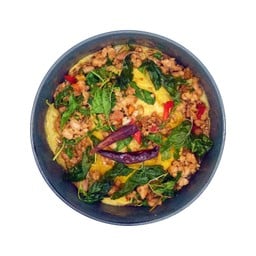 ข้าวไข่ข้นผัดกะเพราไก่สับรสเข้มข้น