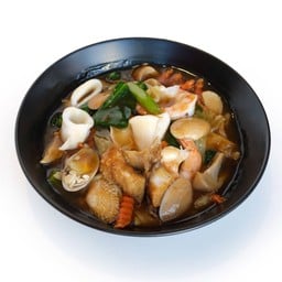 เส้นใหญ่ราดหน้าทะเล