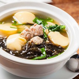 ต้มจืดสาหร่ายหมูสับ