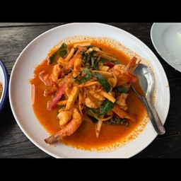 กุ้งผัดเผ็ดยอดมะพร้าว