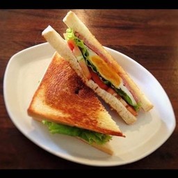 แซนวิชแฮมไข่