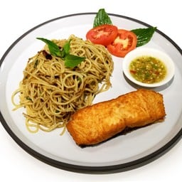 สปาเก็ตตี้ปลาแซลมอน