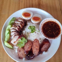 ข้าวหมูทอดบีกวนอู