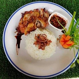 ข้าวไก่ย่างจิ้มแจ่ว&เทอริยากิ เมืองตาก