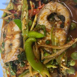 ปลาช่อนสด,ทอดผัดเผ็ด