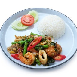 ข้าวกะเพราทะเล