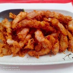 สะโพกหมูทอดกระเทียมพริกไทย